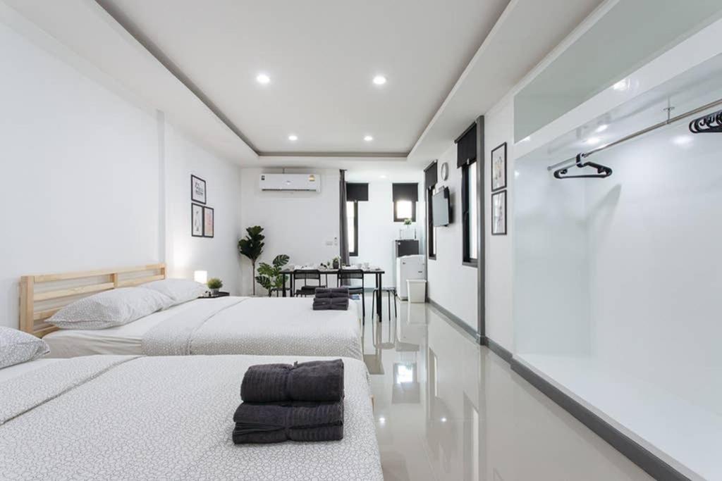 Apartamento P4 Silom Large 2Beds Full Kitchen Wifi 4-6Pax Bangkok Exterior foto