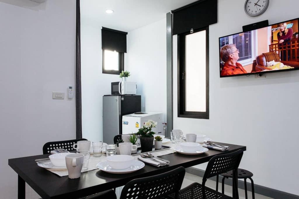Apartamento P4 Silom Large 2Beds Full Kitchen Wifi 4-6Pax Bangkok Exterior foto